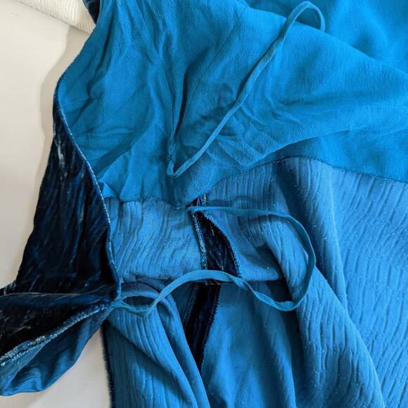 Alberta Ferretti Blue Velvet Sleeveless Wrap Dress Size 8 Women's Preowned FLAWS - Picture 7 of 9